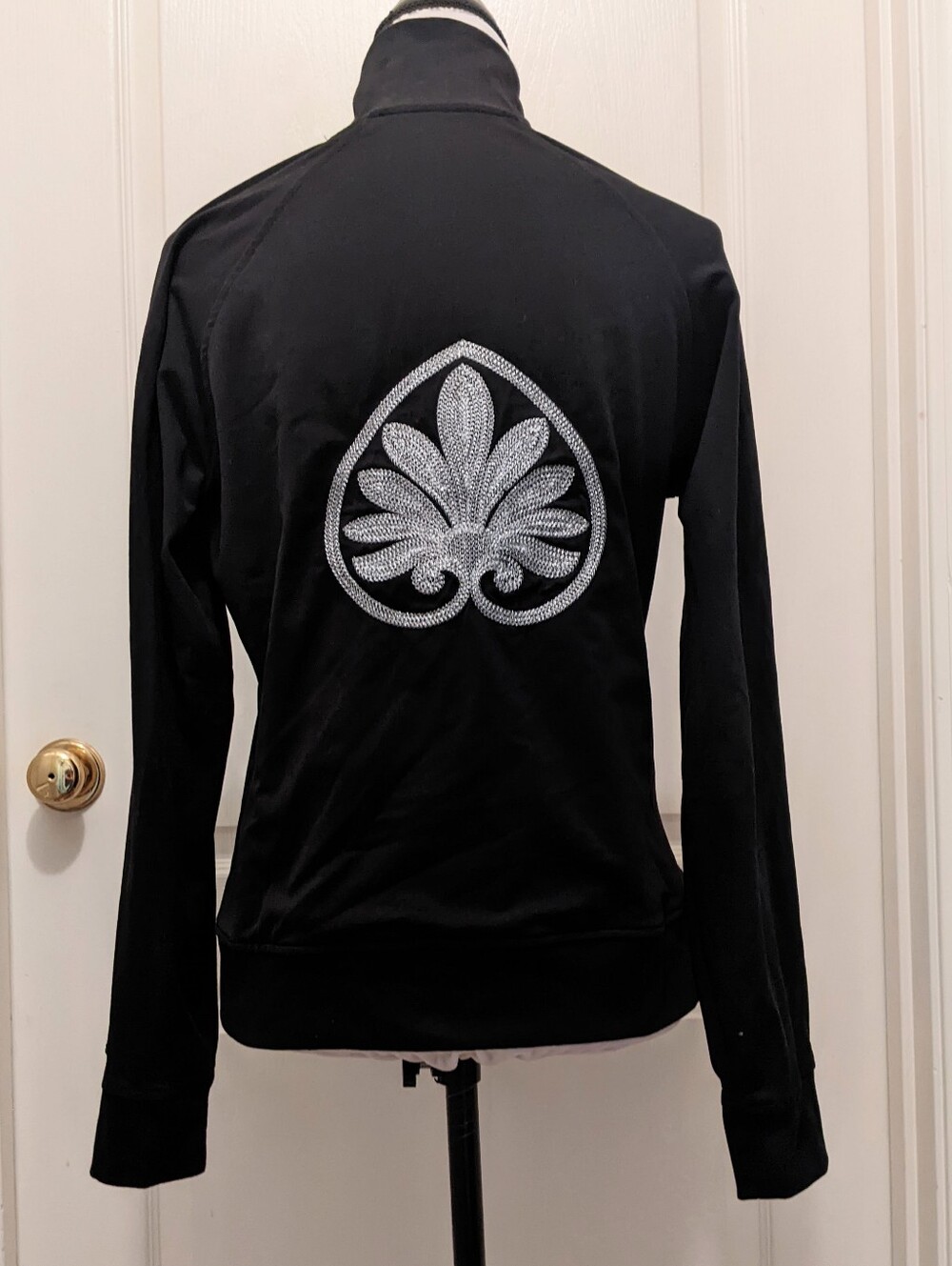 Old Navy Activewear Jacket Black Stretchy Full Zipper Pockets Back Embroidery M